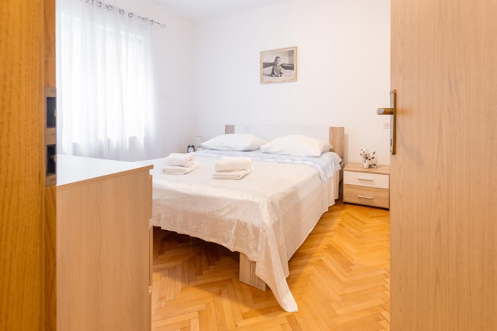 Apartman Nora Omiš Exterior foto