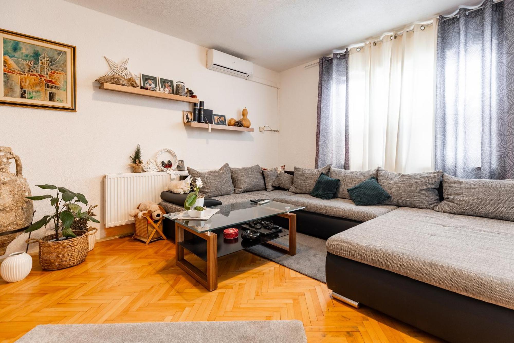 Apartman Nora Omiš Exterior foto